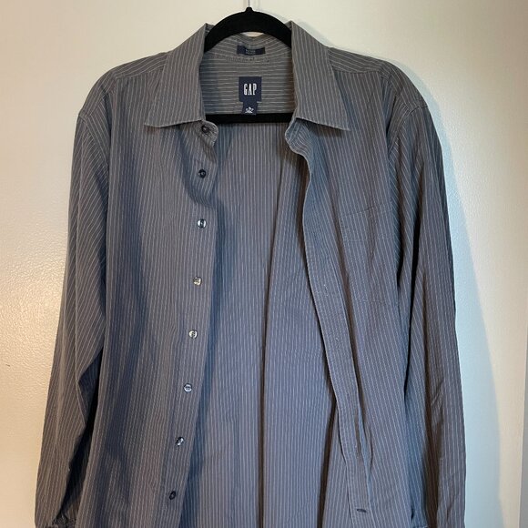 XL 17-17.5 GAP Fitted Premium Grey Button Down - Picture 1 of 6